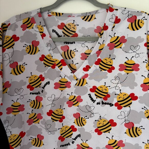 SCRUB JOY Performance V-Neck Medical Top Scrub BUMBLE BEE SWEET AS HONEY SIZE 2X - Picture 5 of 11